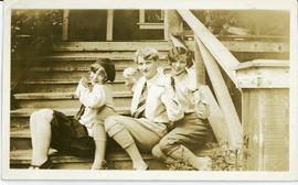 3 girls on steps